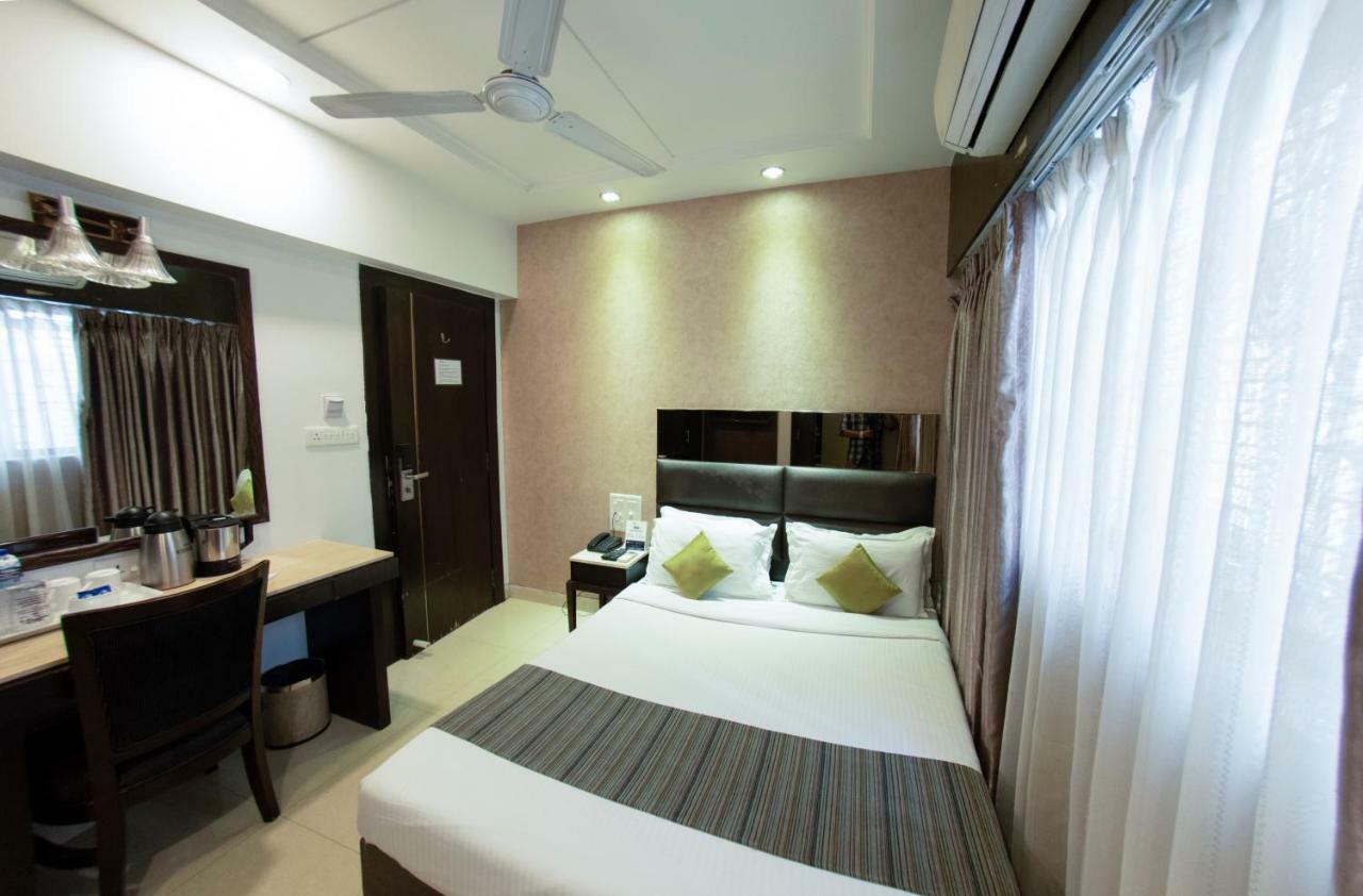 Hotel Manama Mumbai Eksteriør bilde